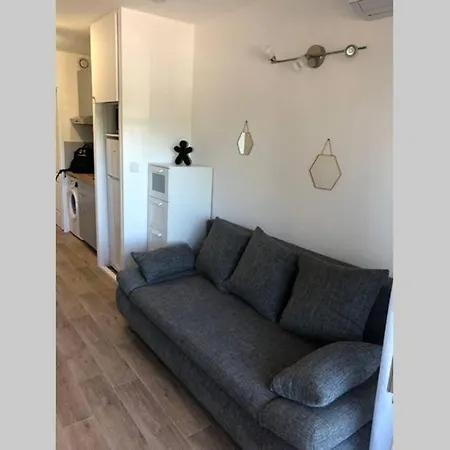 Studio Port De Proche Des Plages Apartment Hyeres